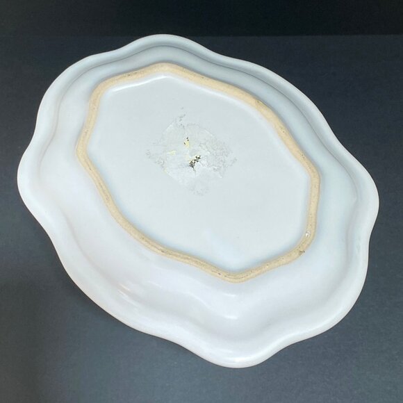 Adorable Little White Swan Planter with Attached Saucer in White - Picture 2 of 7